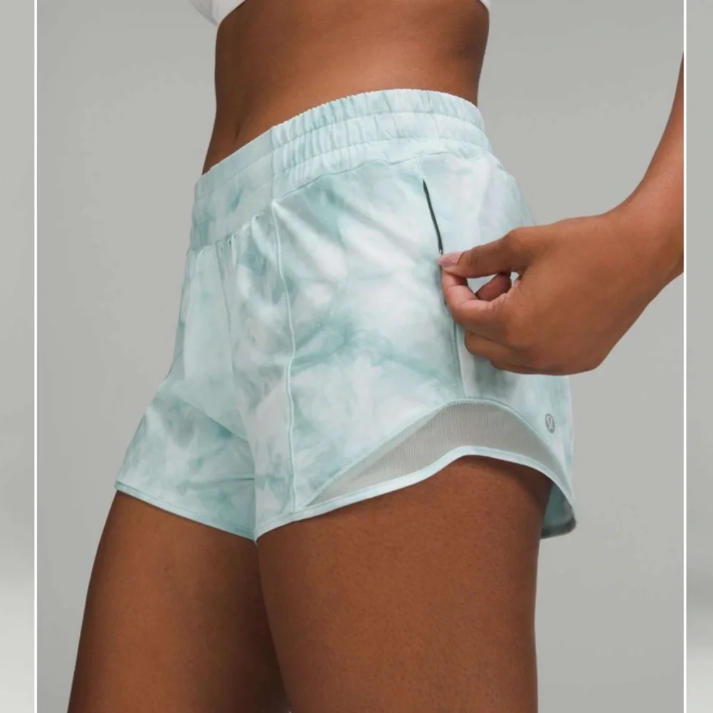 Lululemon Hotty Hot Low-Rise Lined Short - Picture 4 of 11